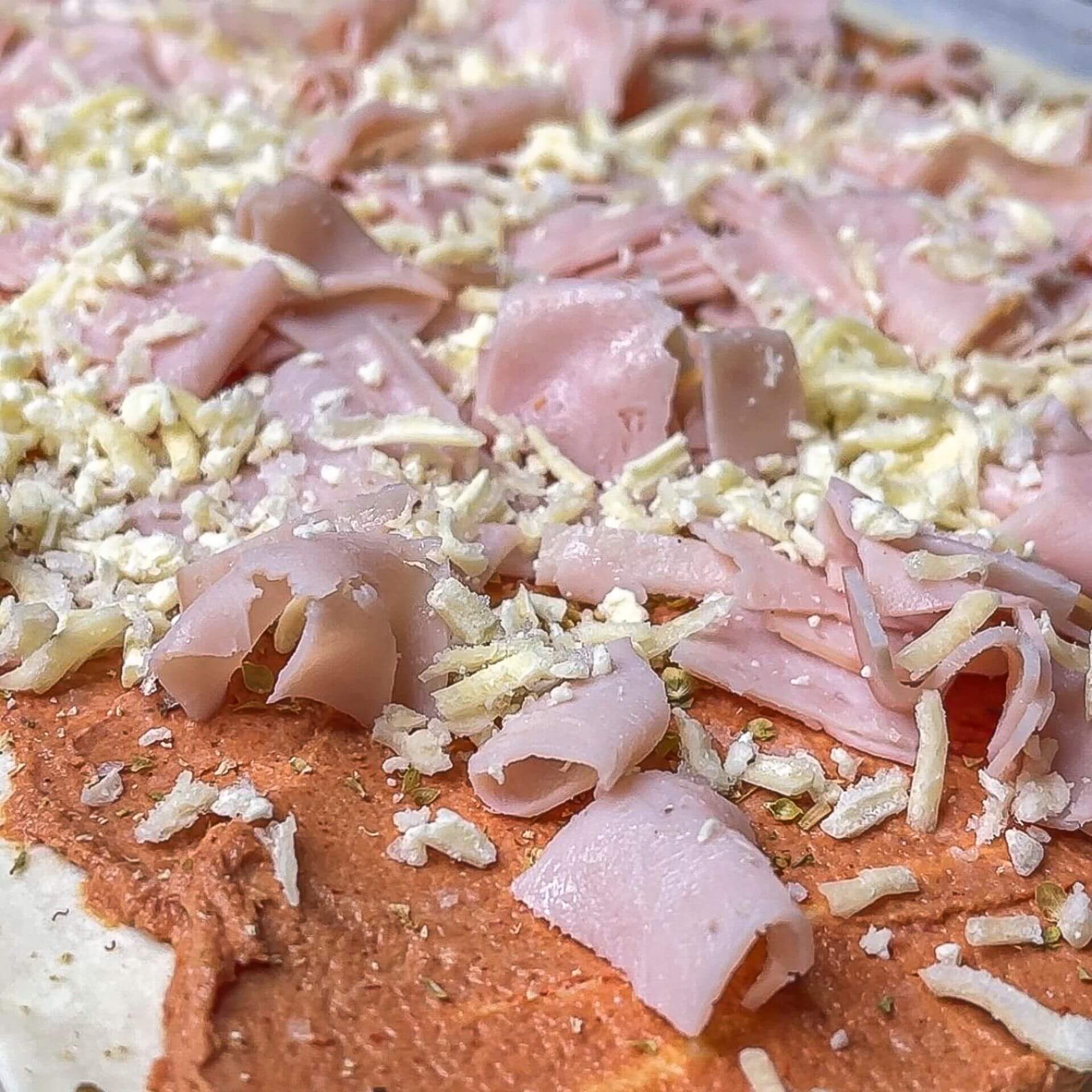 Blätterteig Pizzaschnecken Mit Schinken-Käse Füllung: Einfaches 5 ...